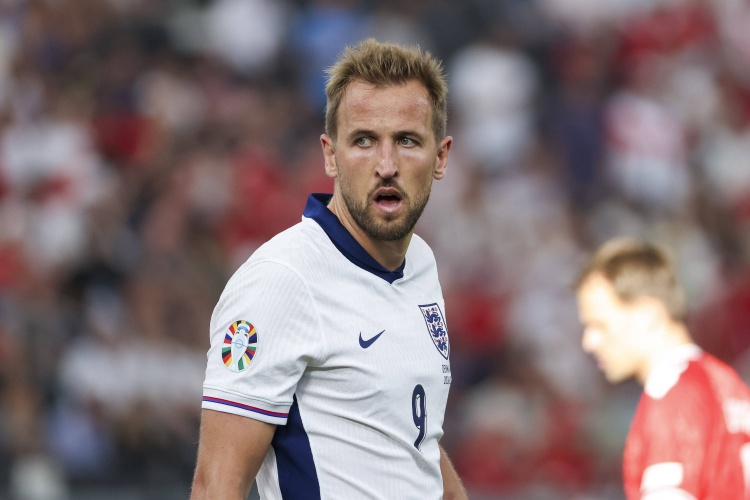 PG官方游戏-英格兰国家队官方：凯恩训练中受小伤，作为预防性措施不出战日本